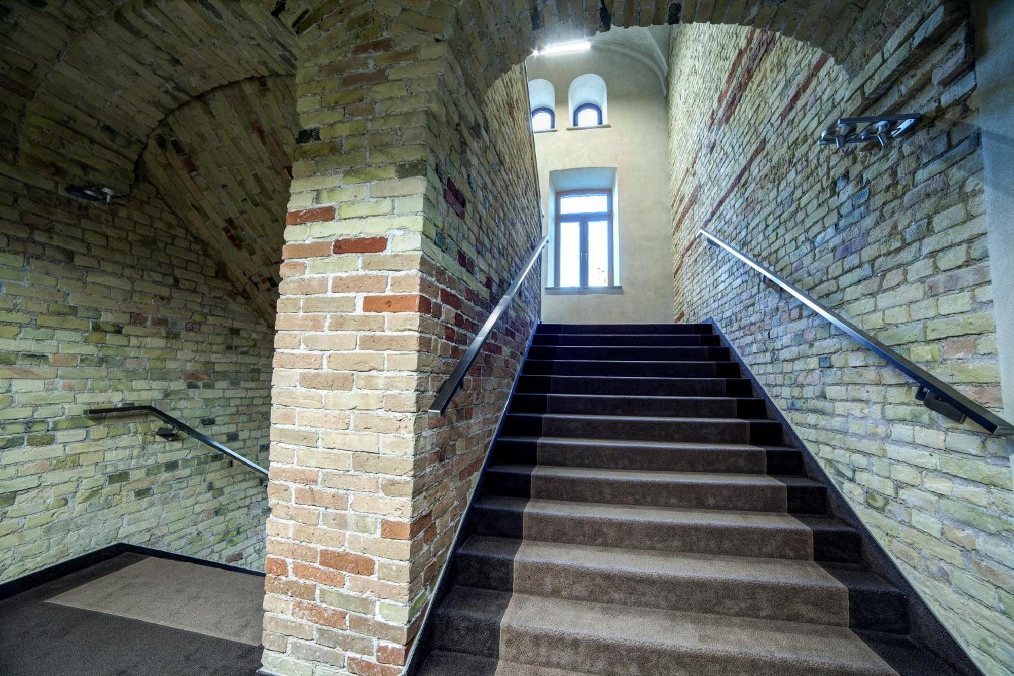 Loft 1898 4*